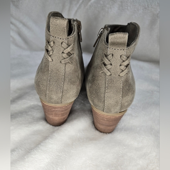 Report Ankle Boots booties heels suade leather NWOT taupe - Picture 3 of 7